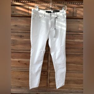 NWT Tahari Jeans: Skinny, Lightweight, White w/Silver Metal Hardware, 10/30